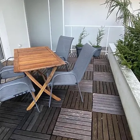 De Charme, Bed, アパート *