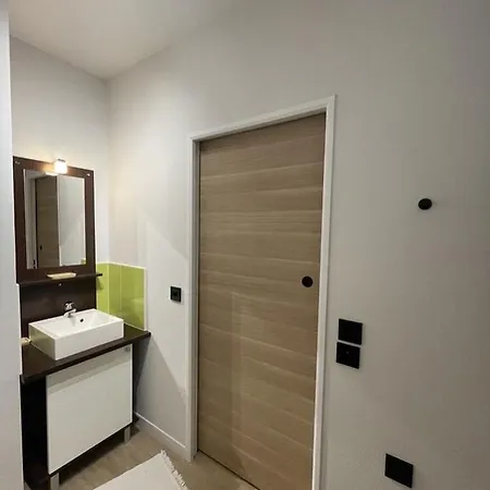 De Charme, Bed, لا روشيل