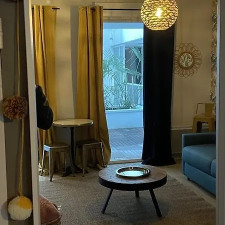 شقة De Charme, Bed, *