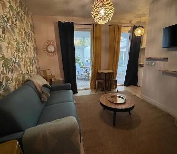 Apartment De Charme, Bed,